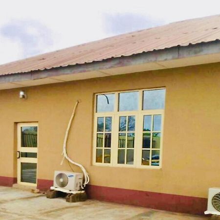 Momak 4 Hotel & Suites Ibadan Exterior photo